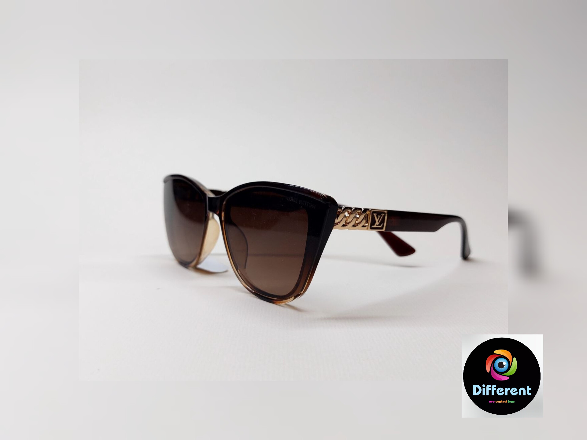 عینک آفتابی زنانه LOUIS VUITTON ( استاندارد UV 400)