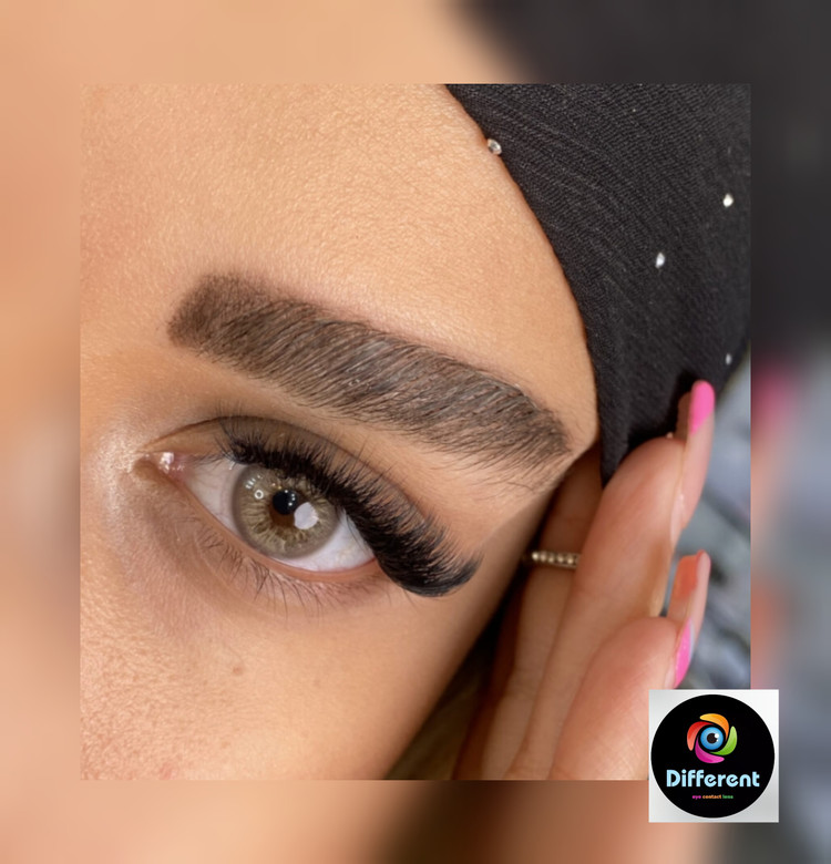 لنز رنگی لایت براون مارلی light brown marly عسلی خاکی رگه دار
