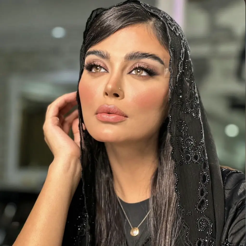 لنز کاتیا لابرون قهوه ای